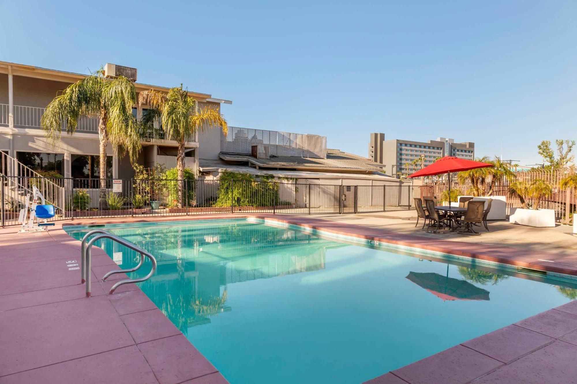 Best Western Plus Hill House Μπέικερσφιλντ Εξωτερικό φωτογραφία